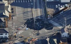 Lubang Raksasa di Jepang Sudah Seukuran Kolam Renang Olimpiade, Seorang Sopir Truk Masih Terjebak