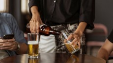 Konsumsi Alkohol Disebut Bisa Percepat Kerusakan Hati