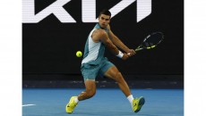 Alcaraz Perkasa di Babak Pertama Qatar Exxon Mobil Open, Duet Djokovic-Verdasco Libas  Kachanov-Bublik