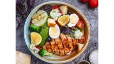 4 Makanan yang Harus Dihindari saat Santap Sahur