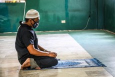 Benarkah Salat Mencegah dari Perbuatan Keji dan Mungkar?