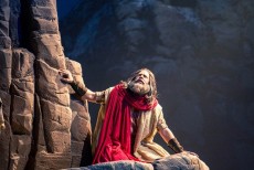 Kisah Nabi Musa Mandi di Kali Menyembunyikan Auratnya