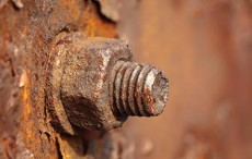 Baut Motor Milikmu Karatan? Tenang, Begini Cara Mudah untuk Melepaskannya