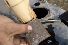 Tangki Bensin yang Kemasukan Air Bisa Bikin Motor Mogok?