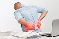 Tips Cegah Nyeri Punggung sata Bekerja Duduk Terlalu Lama