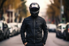 Tips dan Trik Beli Jaket yang Aman untuk Para Pengendara Motor