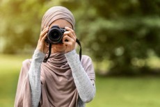 Hukum Islam: Gambar yang Terhina adalah Halal, Bagaimana dengan Fotografi?