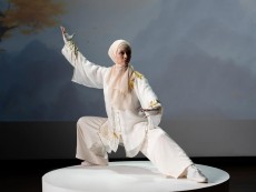 Lindswel Kwok Sindir Prabowo Soal Hadiah Jam Rolex untuk Pemain Timnas: Kesenjangan Atlet