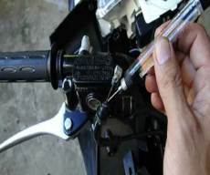 Kabel Gas di Motor Matic Mulai Seret? Tenang Begini Cara Mudah Mengatasinya Tanpa Ganti Baru