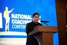 Erick Thohir Targetkan 36 Ribu Pelatih Sepak Bola, Dorong Asprov Permudah Lisensi dan Tolak Titipan