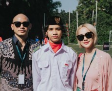 Bangganya BCL saat Noah Sinclair Pimpin Upacara 17-an di Sekolah