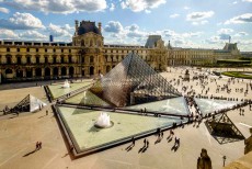 Dua Tersangka Pelaku Pencurian di Museum Louvre Paris, Berhasil Ditangkap