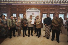 Langkah Strategis Fadli Zon Jaga Eksistensi Keraton Surakarta Sebagai Cagar Budaya Nasional