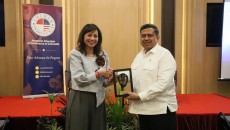 Kepala BPJPH Tekankan Pentingnya Kesiapan Industri Hadapi Wajib Halal 2026 di Forum AmCham