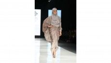 Bukan Cuma Pasar, Indonesia Siap Jajah Dunia Lewat Jalan Modest Fashion