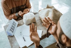 Kapan Waktu Terbaik Bayar Zakat Fitrah? Ini Panduan Lengkapnya!