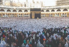 Takwa sebagai Gincu Hakiki: Membedah Makna Kebahagiaan di Hari Raya