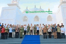Resmikan Masjid di Lanud Hang Nadim, Menhan RI Tekankan Pembinaan Karakter Prajurit Beriman