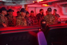 Panglima TNI Tinjau Kecanggihan KRI Prabu Siliwangi-321 yang Tiba dari Italia