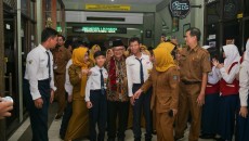 Tinjau Langsung TKA SMP, Mendikdasmen Tekankan Pentingnya Kejujuran