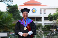 Ukir Prestasi Gemilang, Christopher dan Fadhli Sabet Predikat Wisudawan Terbaik ITS