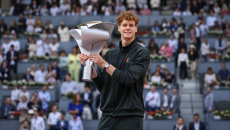 Jannik Sinner Menang di Madrid Open dan Pecahkan Rekor Gelar Masters, Alcaraz Makin Tertinggal