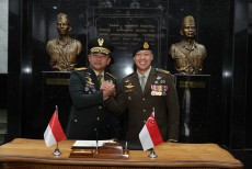 Perkuat Stabilitas Kawasan, Kasad Terima Kunjungan Kasad Singapura