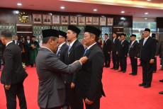 Jejak Bakti untuk Negeri, 8 Insan PLN Terima Tanda Kehormatan dari Presiden RI