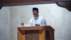 Di Masjid ITS, Mendiktisaintek Bicara Krisis Manusia Modern yang Kehilangan Makna