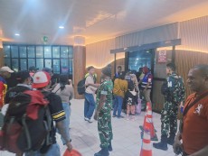 TNI AL dan BBKSDA Papua Barat Daya Gagalkan Penyelundupan Satwa Lindung dan Kayu Gaharu