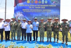 Dukung Ketahanan Pangan Nasional, TNI AL Gelar Panen Raya Kedelai di Kabupaten Nganjuk