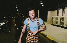 Momen Harry Styles Balas Teriakan 'Viva Palestina' Jadi Pembicaraan Dunia