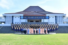 Wakasau Hadiri Wisuda SMA Pradita Dirgantara, Cetak 101 Lulusan