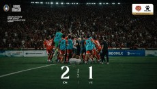 Indonesia Kudeta Vietnam dari Puncak Grup A, Gol Penalti Evandra Antar Garuda Muda ke Semifinal