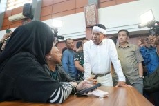 Soal Isu Jual Beli Bangku di PCMB Jabar, KDM: Sebut Nama, Kita Proses Hukum!