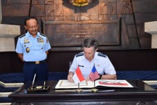 Perkuat Kemitraan Strategis, Wakasau Terima Kunjungan Commander Pacific Air Forces