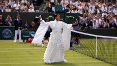 Naomi Osaka Kalahkan Sabalenka untuk Pertama Kalinya dalam Delapan Tahun, Capai Perempat Final Wimbledon Pertama