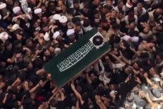 Prosesi Pemakaman Khamenei di Irak Sempat Ricuh, Ribuan Pelayat Berusaha Mendekati Peti Mati