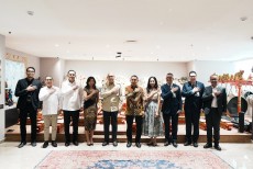 Fadli Zon Gandeng Garuda Indonesia Perkuat Konektivitas Udara ke Destinasi Budaya