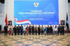 Mendikdasmen Melantik 17 Kepala Sekolah Nasional Terintegrasi sebagai Generasi Pertama