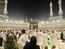 Ikut Lomba Al-Quran, Pria Kristen Ini Menangkan Umrah Gratis untuk Tetangga Muslimnya