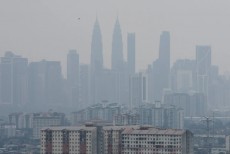 Akibat Kabut Asap Karhutla Kalimantan, Filipina Liburkan Sekolah dan Imbau Warga Pakai Masker N95