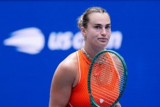 Sabalenka Tetap Tampil Glamor, Sempat Hentikan Laga karena Bau Ganja, dan Lolos ke Babak Keempat AS Terbuka