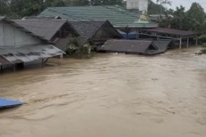 Surah Hud Ayat 44: Hikmah Bencana Banjir dan Ketaatan Alam