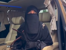Ultah Masih 2 Bulan Lagi, Umi Pipik Dapat Kado Mobil Mewah dari Abidzar