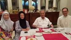 Siti Hasmah Wafat, Anwar Ibrahim: Malaysia Kehilangan Sosok Keibuan