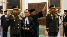 Prabowo Lantik Jenderal Tandyo Budi Revita sebagai KSAD