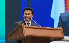 Emil Dardak Jadi Lulusan Terbaik ITB, Singgung Pentingnya Tanggung Jawab Profesi