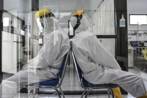 Kasus Positif dan Pasien Meninggal Dunia Covid-19 Bertambah