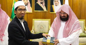Dr Ahmad Musyaddad, Penerjemah Masjidil Haram Asal Lombok